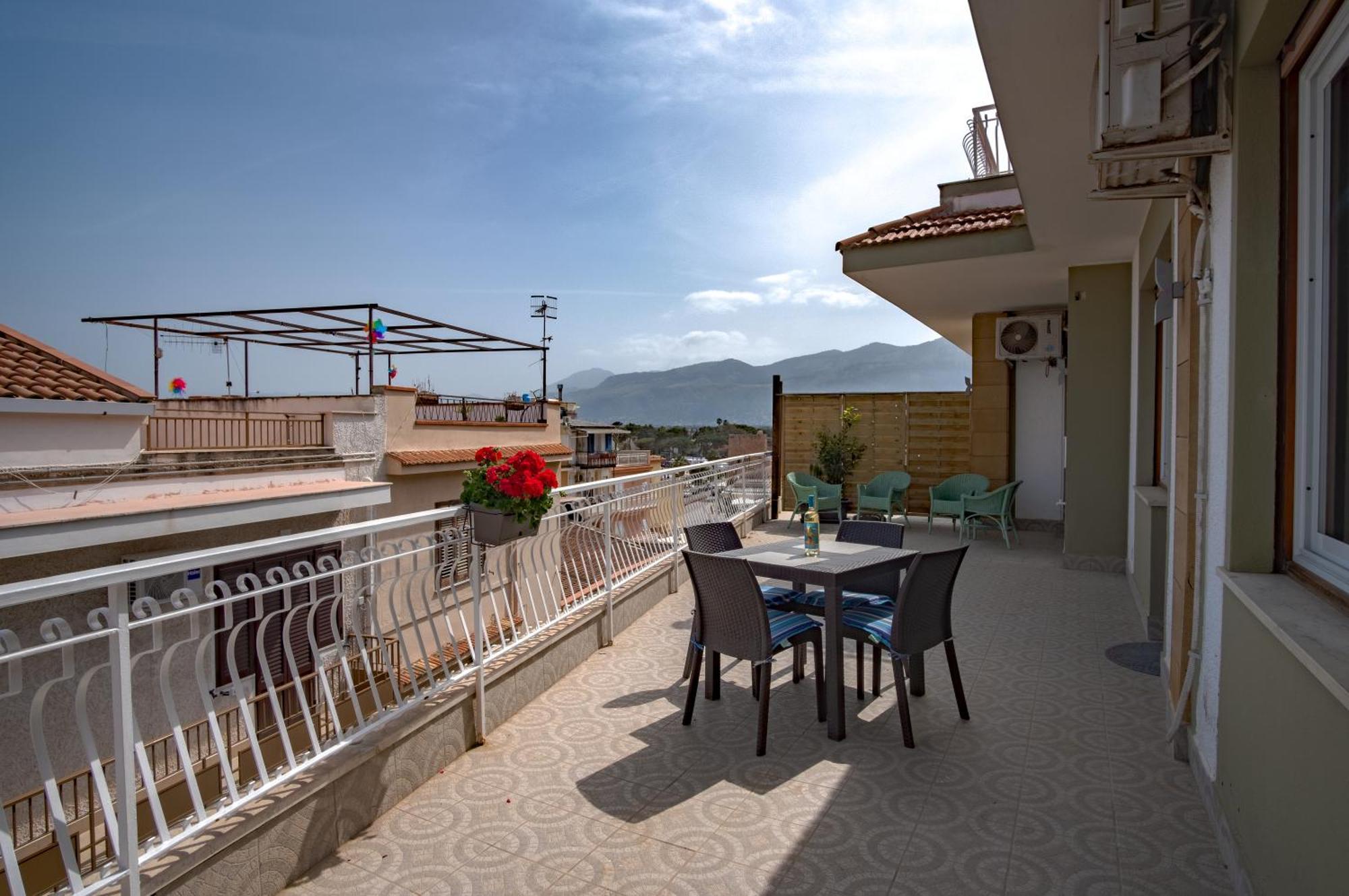 Апартаменти Mondello Sunsea House Екстер'єр фото